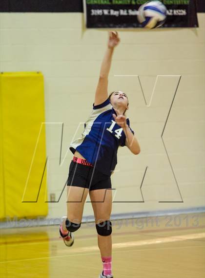Thumbnail 2 in Yuma Catholic @ Tempe Prep photogallery.