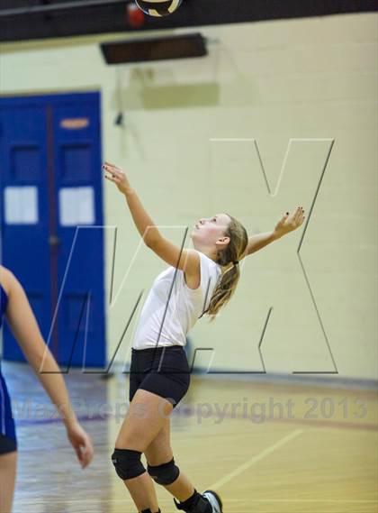 Thumbnail 2 in Yuma Catholic @ Tempe Prep photogallery.