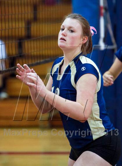 Thumbnail 2 in Yuma Catholic @ Tempe Prep photogallery.