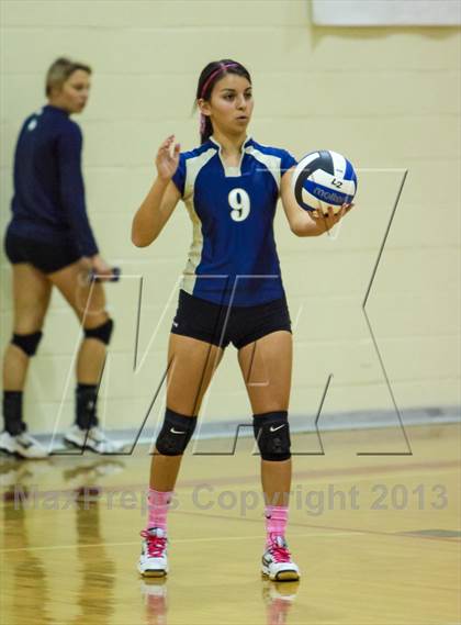 Thumbnail 2 in Yuma Catholic @ Tempe Prep photogallery.