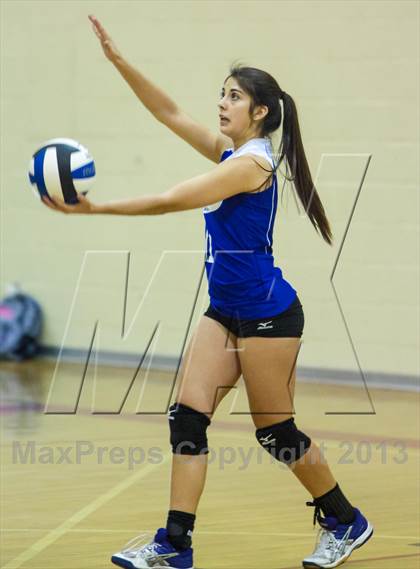 Thumbnail 1 in Yuma Catholic @ Tempe Prep photogallery.