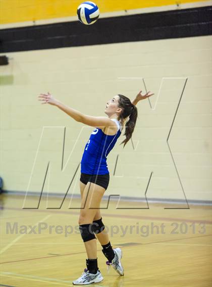 Thumbnail 1 in Yuma Catholic @ Tempe Prep photogallery.