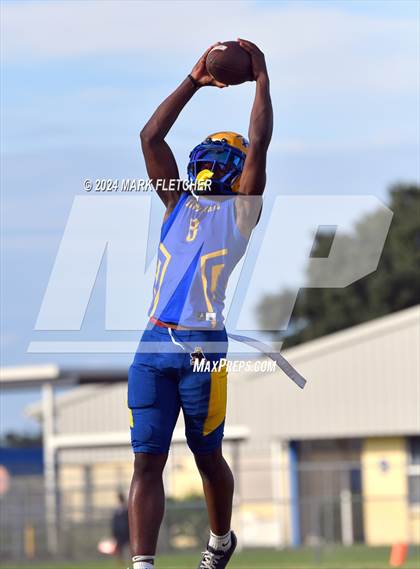 Thumbnail 2 in Jones @ Auburndale photogallery.