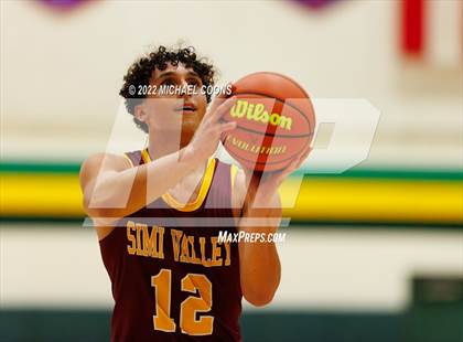 Thumbnail 3 in Simi Valley vs. Ventura photogallery.