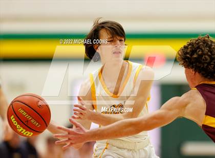 Thumbnail 2 in Simi Valley vs. Ventura photogallery.
