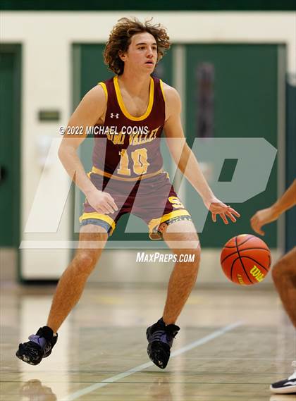 Thumbnail 2 in Simi Valley vs. Ventura photogallery.