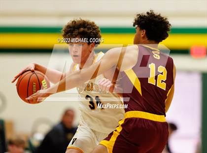 Thumbnail 1 in Simi Valley vs. Ventura photogallery.