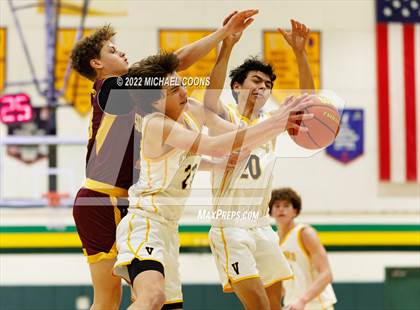 Thumbnail 3 in Simi Valley vs. Ventura photogallery.