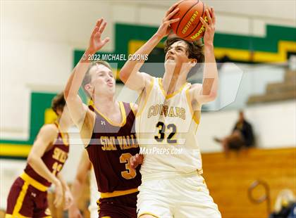 Thumbnail 2 in Simi Valley vs. Ventura photogallery.