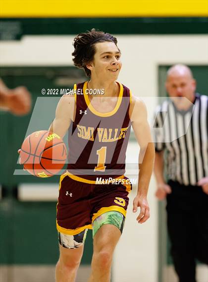 Thumbnail 1 in Simi Valley vs. Ventura photogallery.