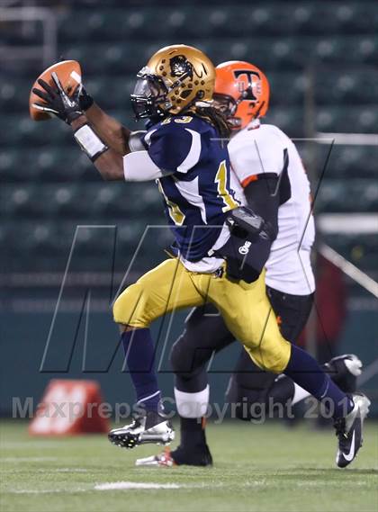 Thumbnail 1 in Union-Endicott vs. Sweet Home (NYSPHSAA Class A Semifinal) photogallery.