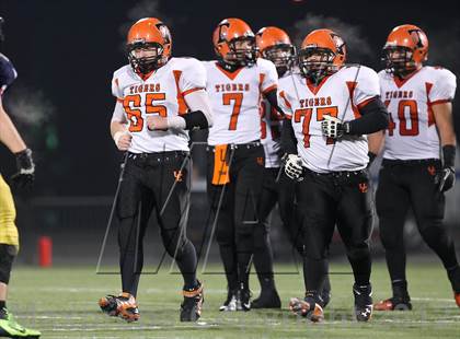 Thumbnail 2 in Union-Endicott vs. Sweet Home (NYSPHSAA Class A Semifinal) photogallery.