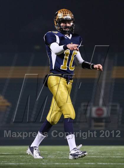Thumbnail 2 in Union-Endicott vs. Sweet Home (NYSPHSAA Class A Semifinal) photogallery.