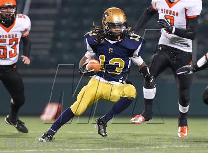 Thumbnail 3 in Union-Endicott vs. Sweet Home (NYSPHSAA Class A Semifinal) photogallery.