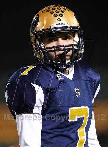 Thumbnail 2 in Union-Endicott vs. Sweet Home (NYSPHSAA Class A Semifinal) photogallery.