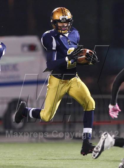 Thumbnail 3 in Union-Endicott vs. Sweet Home (NYSPHSAA Class A Semifinal) photogallery.