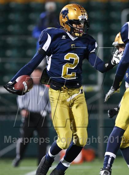 Thumbnail 3 in Union-Endicott vs. Sweet Home (NYSPHSAA Class A Semifinal) photogallery.