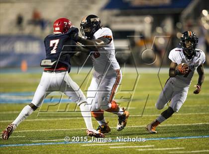 Thumbnail 2 in Oakland vs. Hoover photogallery.