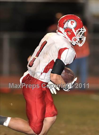 Thumbnail 1 in Fullerton vs. JSerra Catholic photogallery.