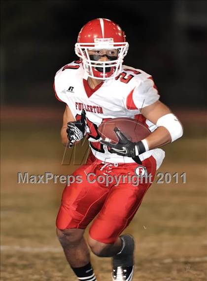 Thumbnail 1 in Fullerton vs. JSerra Catholic photogallery.