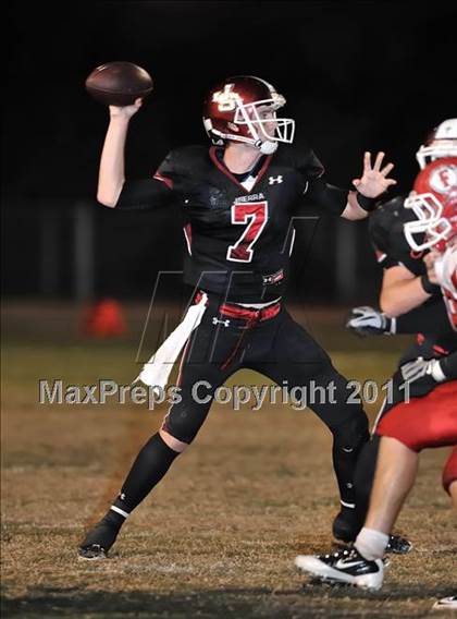Thumbnail 2 in Fullerton vs. JSerra Catholic photogallery.