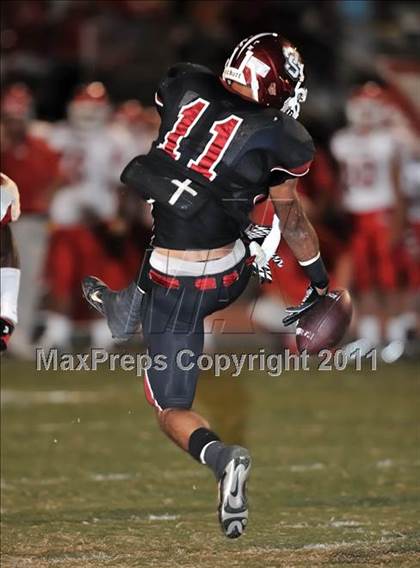 Thumbnail 1 in Fullerton vs. JSerra Catholic photogallery.