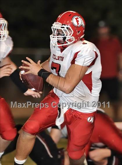 Thumbnail 2 in Fullerton vs. JSerra Catholic photogallery.