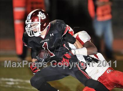 Thumbnail 3 in Fullerton vs. JSerra Catholic photogallery.