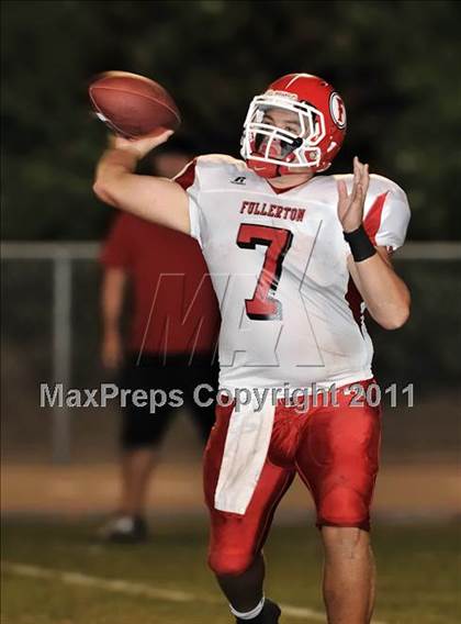 Thumbnail 1 in Fullerton vs. JSerra Catholic photogallery.