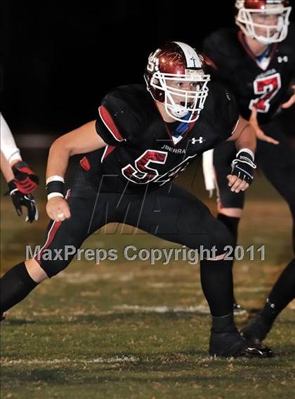 Thumbnail 3 in Fullerton vs. JSerra Catholic photogallery.