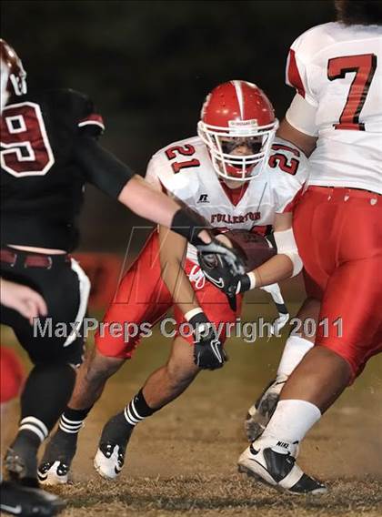Thumbnail 1 in Fullerton vs. JSerra Catholic photogallery.