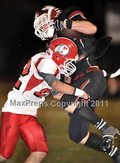 Thumbnail 1 in Fullerton vs. JSerra Catholic photogallery.