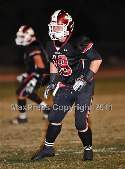 Thumbnail 2 in Fullerton vs. JSerra Catholic photogallery.