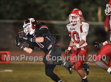 Thumbnail 1 in Fullerton vs. JSerra Catholic photogallery.