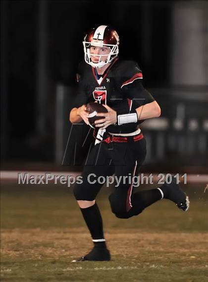 Thumbnail 2 in Fullerton vs. JSerra Catholic photogallery.