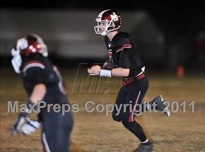 Thumbnail 2 in Fullerton vs. JSerra Catholic photogallery.