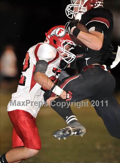 Thumbnail 2 in Fullerton vs. JSerra Catholic photogallery.