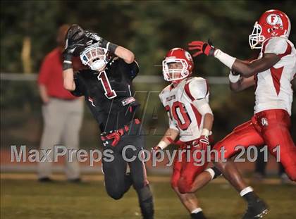 Thumbnail 2 in Fullerton vs. JSerra Catholic photogallery.