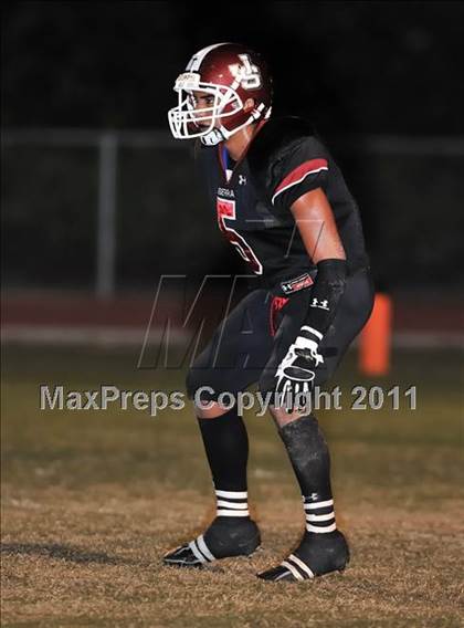 Thumbnail 2 in Fullerton vs. JSerra Catholic photogallery.