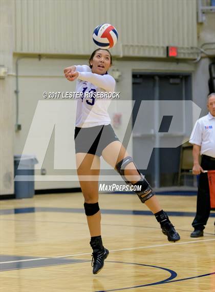 Thumbnail 2 in Warren @ Holmes photogallery.