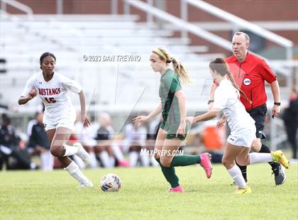 Thumbnail 2 in Manor @ Great Bridge (VHSL 4A Quarterfinal) photogallery.