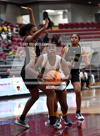 Thumbnail 3 in Watson Chapel vs. Robinson (AAA 4A State Round One) photogallery.