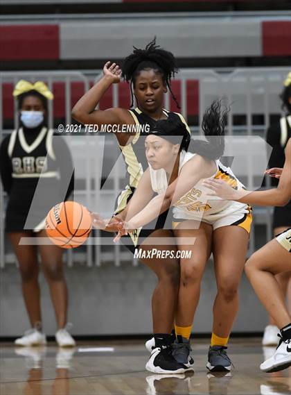 Thumbnail 2 in Watson Chapel vs. Robinson (AAA 4A State Round One) photogallery.