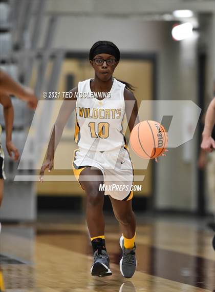 Thumbnail 3 in Watson Chapel vs. Robinson (AAA 4A State Round One) photogallery.