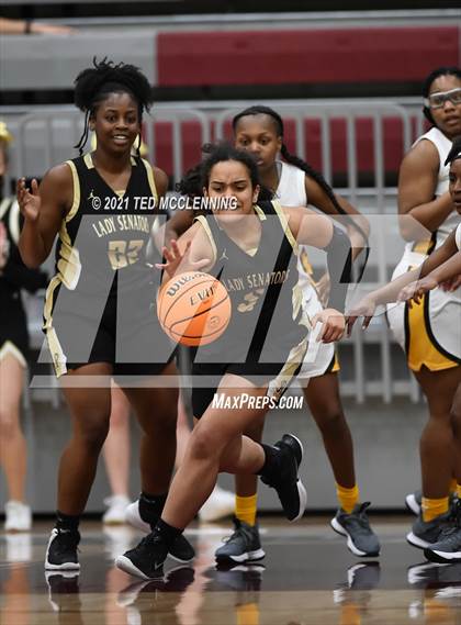 Thumbnail 1 in Watson Chapel vs. Robinson (AAA 4A State Round One) photogallery.