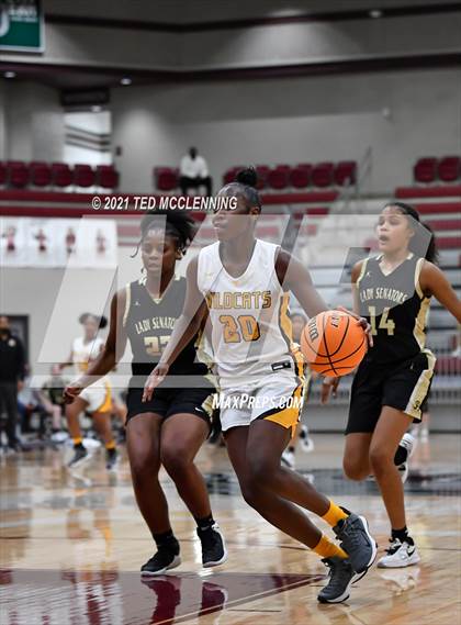 Thumbnail 2 in Watson Chapel vs. Robinson (AAA 4A State Round One) photogallery.