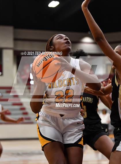 Thumbnail 1 in Watson Chapel vs. Robinson (AAA 4A State Round One) photogallery.
