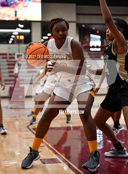 Thumbnail 3 in Watson Chapel vs. Robinson (AAA 4A State Round One) photogallery.