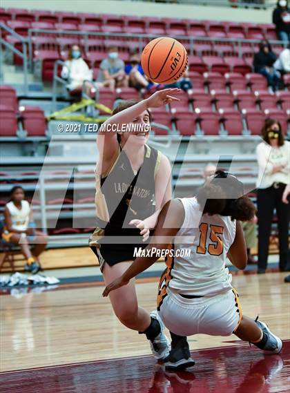 Thumbnail 3 in Watson Chapel vs. Robinson (AAA 4A State Round One) photogallery.