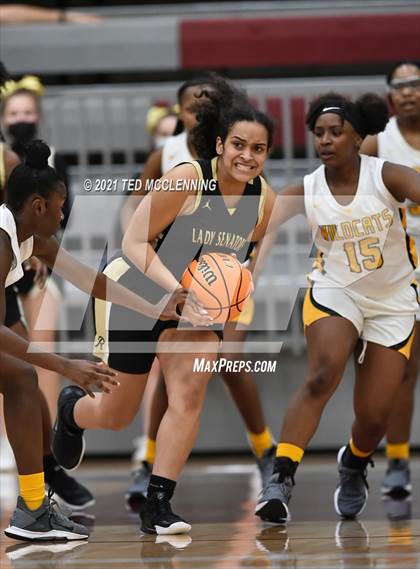 Thumbnail 3 in Watson Chapel vs. Robinson (AAA 4A State Round One) photogallery.